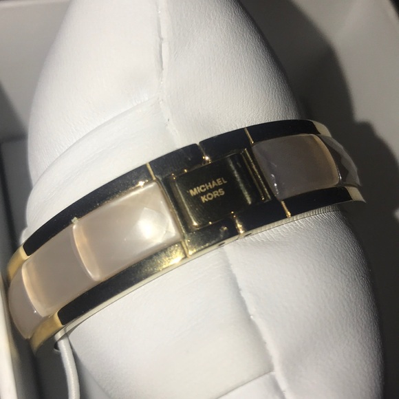 SOLD Michael Kors Mother of Pearl Bracelet - Picture 2 of 3
